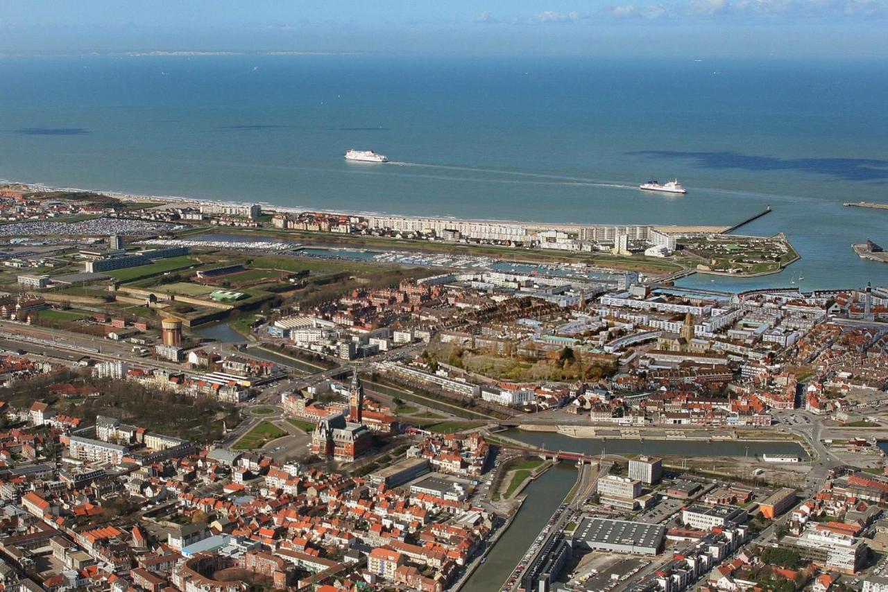 Appartement Le Familial à Calais Extérieur photo